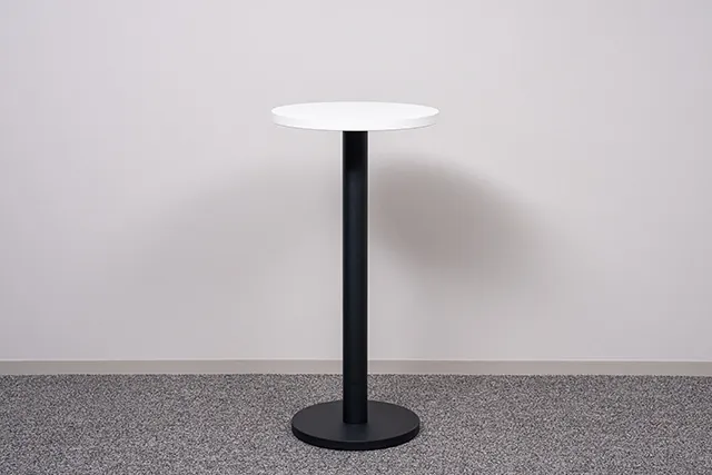 ハイテーブルの写真