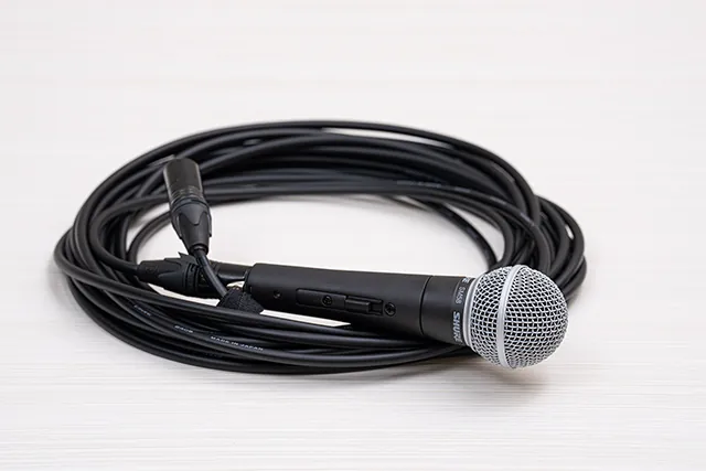 有線マイクの写真